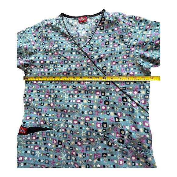 Dickies V Neck Cotton Scrub Top Pockets Womens XS Mulicolor Dots Flowers Nursing - Picture 2 of 14